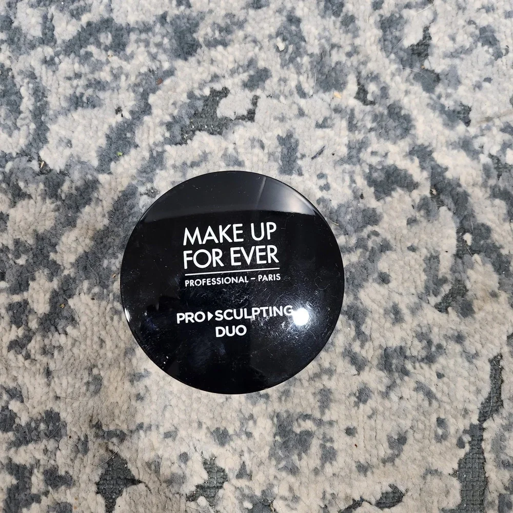 MAKE UP FOR EVER Pro Sculpting Duo Contour Highlighter Palette 10 Light 8g